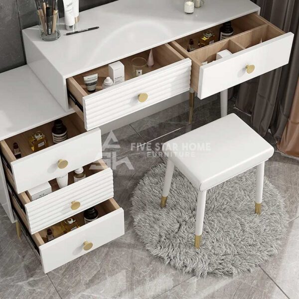 Stylish Dresser Table With Mirror And Stool